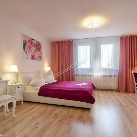 Hotelik Kameleon Pokoje Goscinne Jawor Exteriér fotografie
