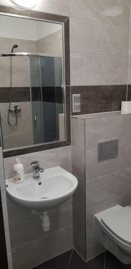 Hotelik Kameleon Pokoje Goscinne Jawor Exteriér fotografie